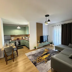 In Center Shkodra